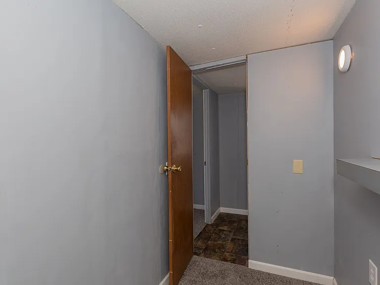 90 Fabric Dr — Photo 22