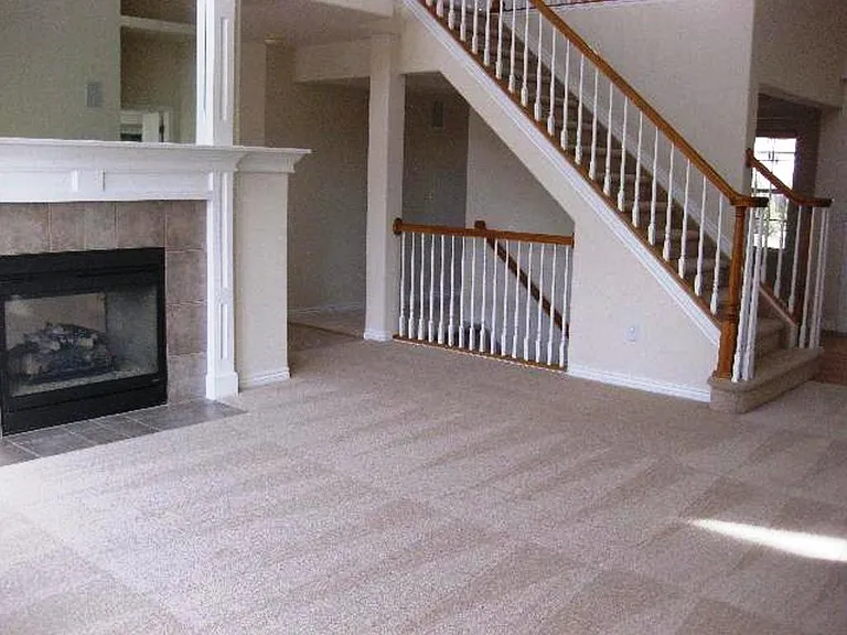 2075 Rockhurst Blvd — Photo 2