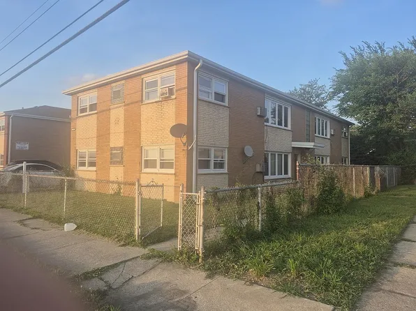 7539 S Roberts Rd, Bridgeview, IL 60455