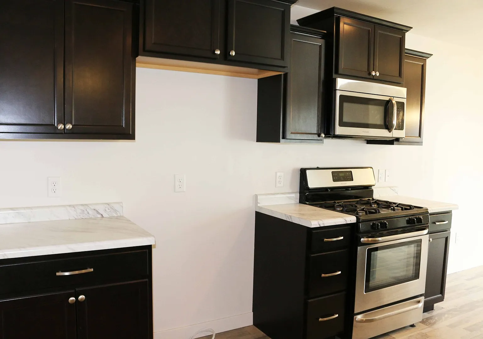 Amazing Townhome in Legacy Ranch! — Photo 3