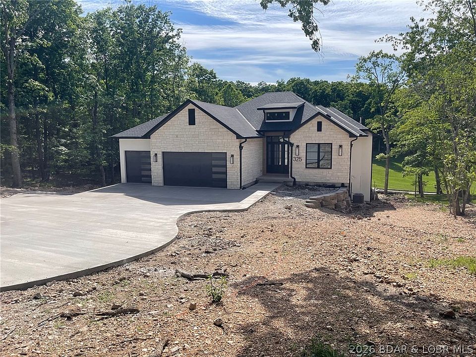 1st image of 325 Las Campanas