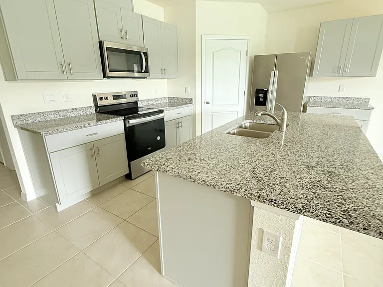 368 Conway Ave — Photo 8