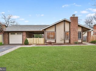 36 Thrush Rd, Sterling, VA 20164