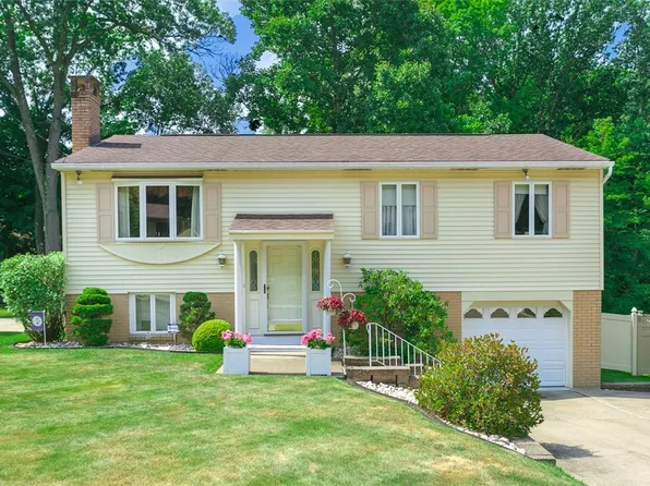 424 Diehl Dr, McKeesport, PA 15132
