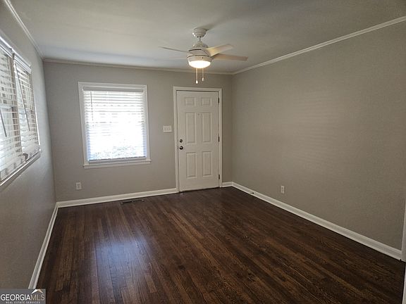 4th image of 520 Floyd Dr SE