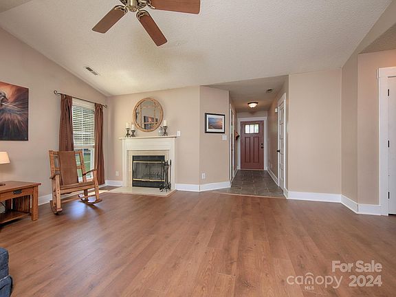 5th image of 16312 Amber Field Dr