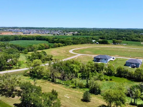 19500 S 54th St #B1-l1, Hickman, NE 68372