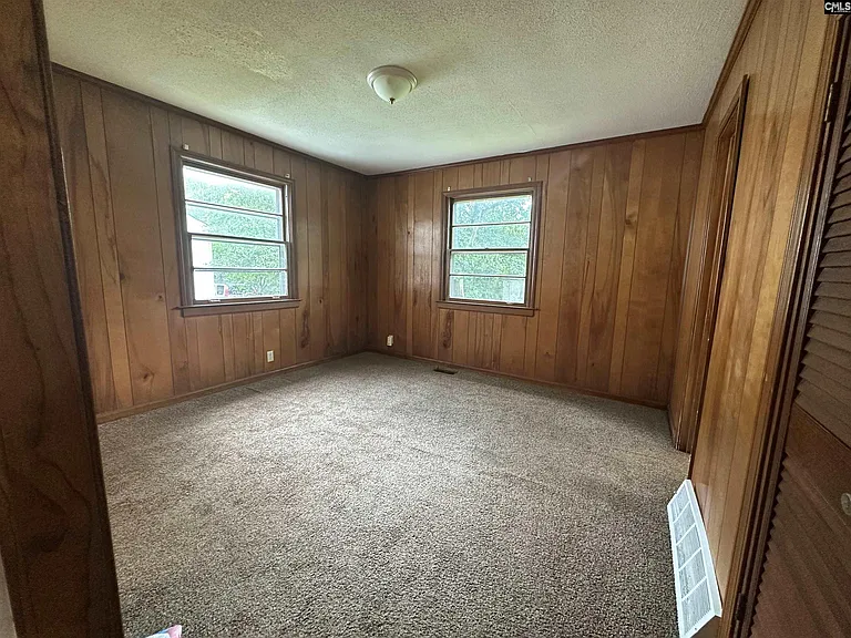 1213 Summerland Dr — Photo 8