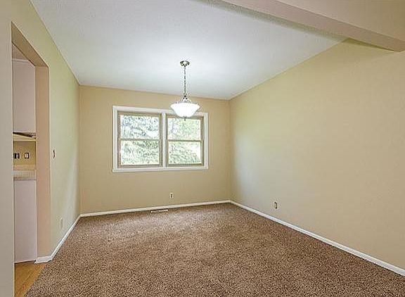 4th image of 3599 Garden Blvd N
