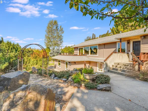 191 Old Hwy 8, Lyle, WA 98635