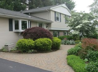 30 Gentian Way, Fairport, NY 14450