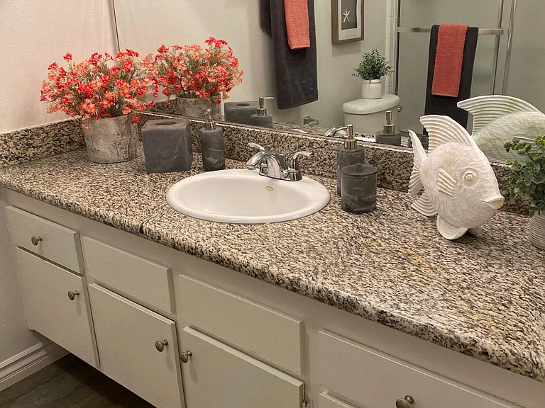 1 Bed - Bath