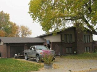 801 Hackberry Rd, North Platte, NE 69101