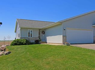 307 W Parry St, Dodgeville, WI