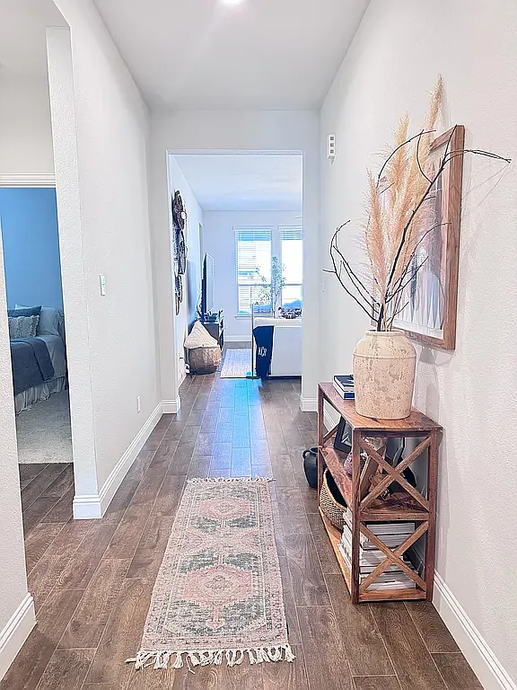 3 bed, 1843 sqft, $2,875 — Photo 2