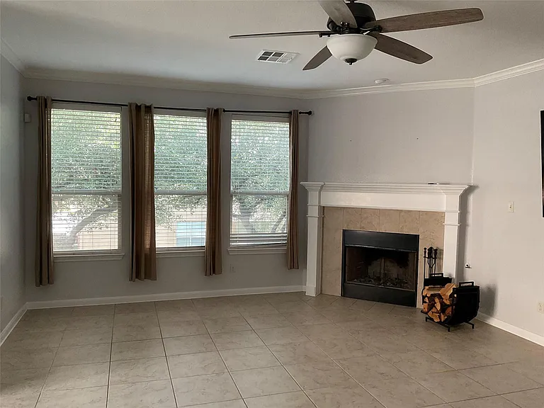 212 Choke Canyon Ln — Photo 8