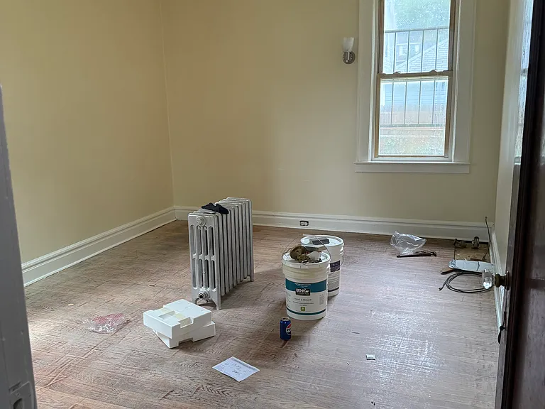 17-19 Monticello Ave #1 — Photo 6