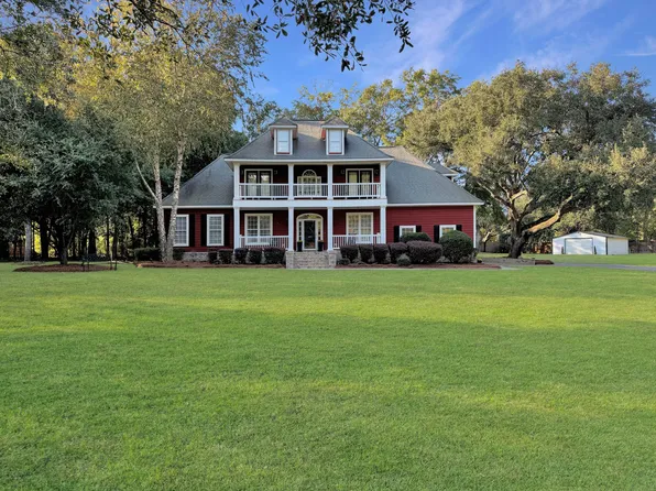 1039 Manigault Dr, Moncks Corner, SC 29461