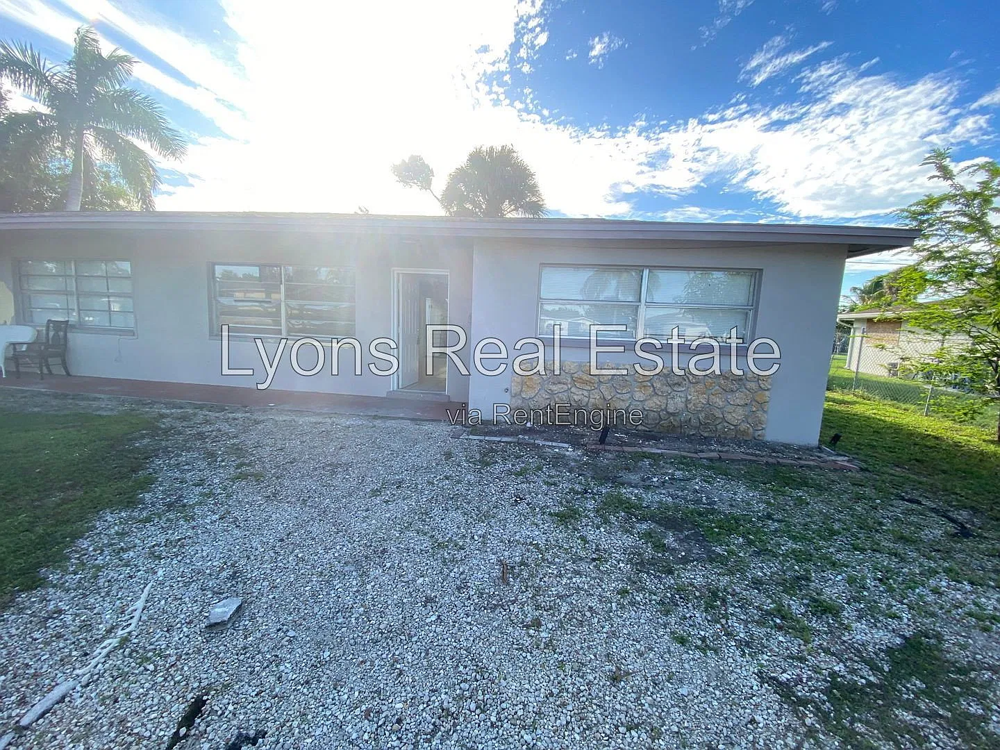 11421 Kimble Dr — Photo 1