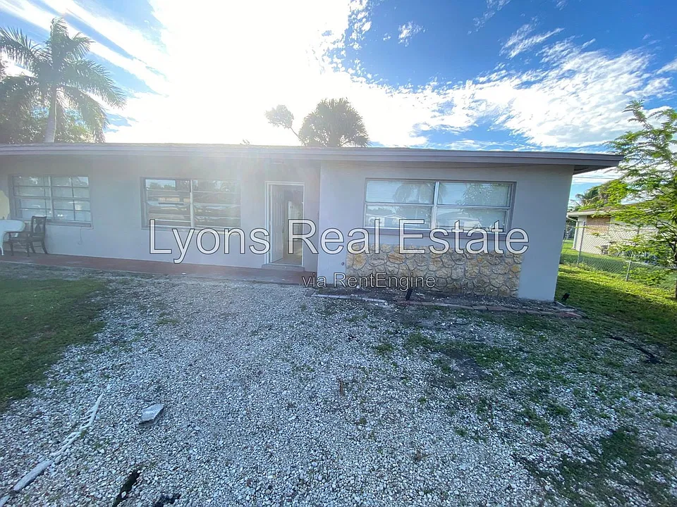 11421 Kimble Dr