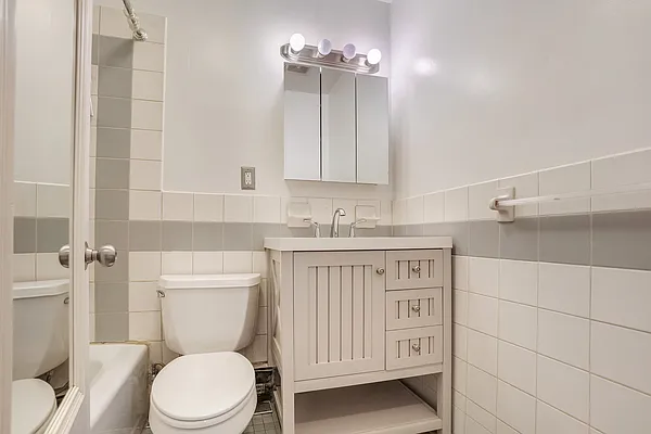 Rented by Compass | media 8