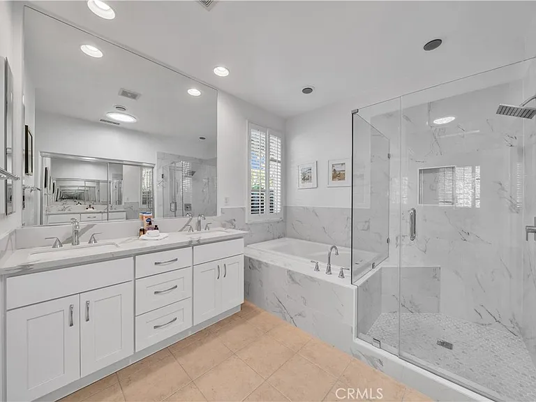17 Riveroaks — Photo 17