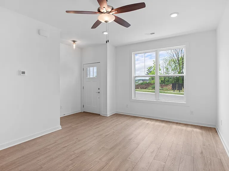 1170 S Dickerson Rd #20 — Photo 5