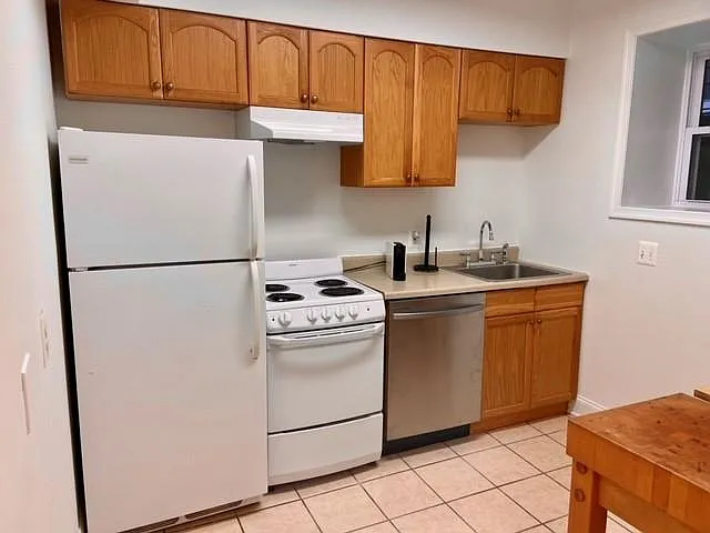 2-72 V St NW #2 — Photo 6