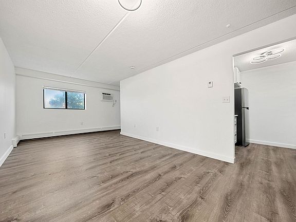 5th image of 159 Franklin St APT A2