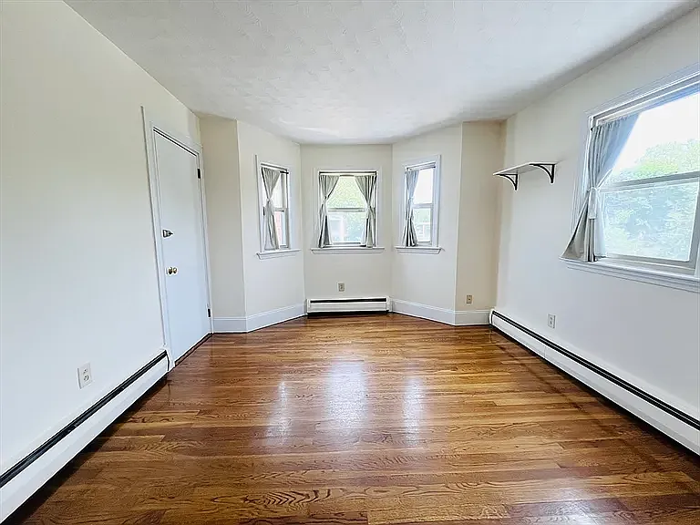189 Concord Ave #3 — Photo 6