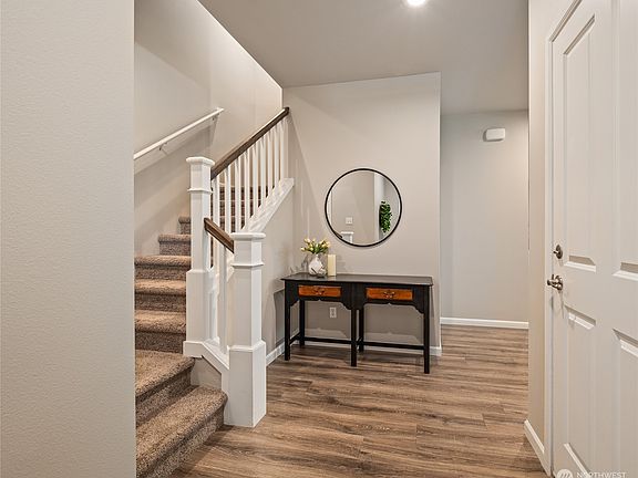 4th image of 1620 98th Avenue SE
