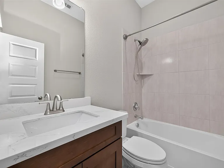 18410 Central Creek Dr — Photo 21