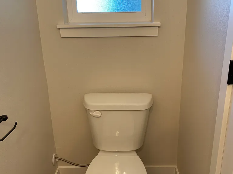 2058 Aaron Dr — Photo 18