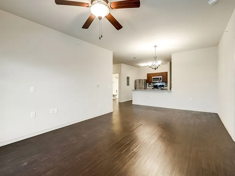 Majors Place — Photo 28