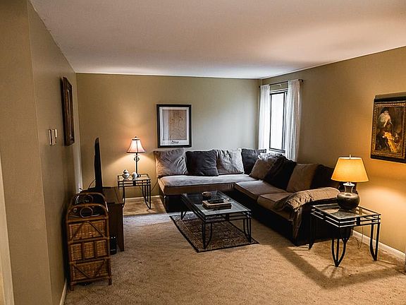 2nd image of 59 Watertree Dr
