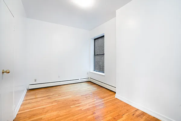 Rented by Waldstar Real Estate LLC | media 15