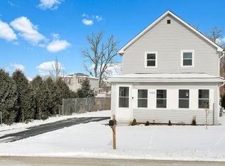 1426 E Galena Blvd, Aurora, IL 60505