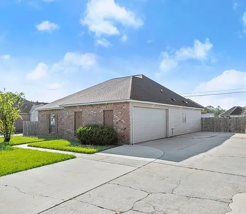 18113 Martha Dr Photo 1