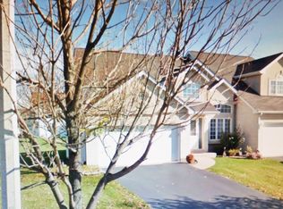 651 Meadowdale Dr, Romeoville, IL 60446