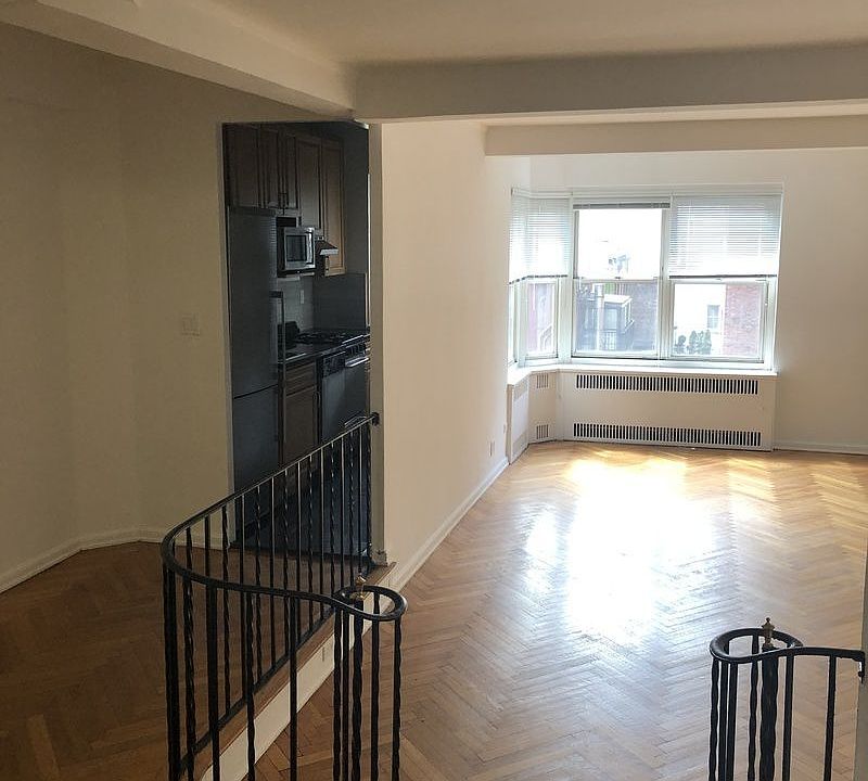 1st image of 139 E 35th St APT 10F