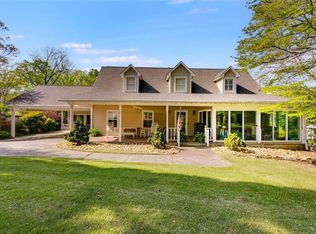 317 Ellenwood Dr, Bowdon, GA 30108