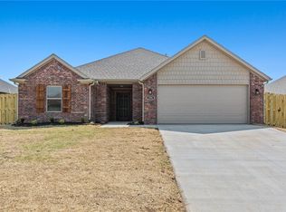 438 Hall St, West Fork, AR 72774