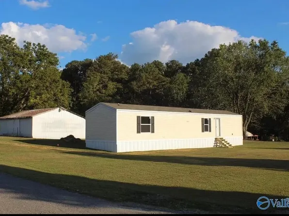 41 County Road 1691, Holly Pond, AL 35083