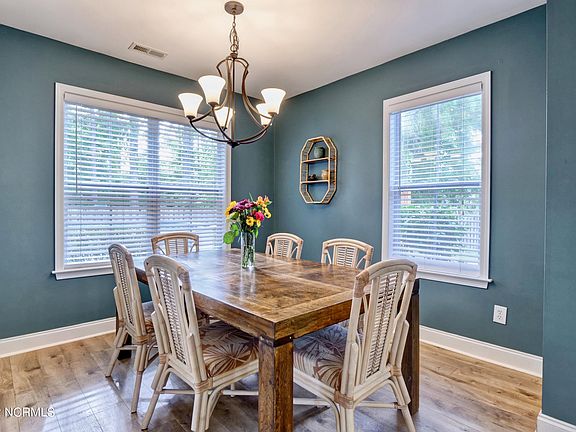 4th image of 122 Caicos Ct