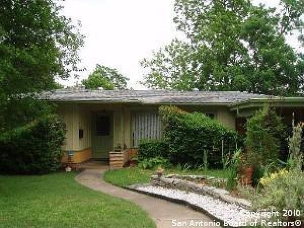 1st image of 318 Karen Ln