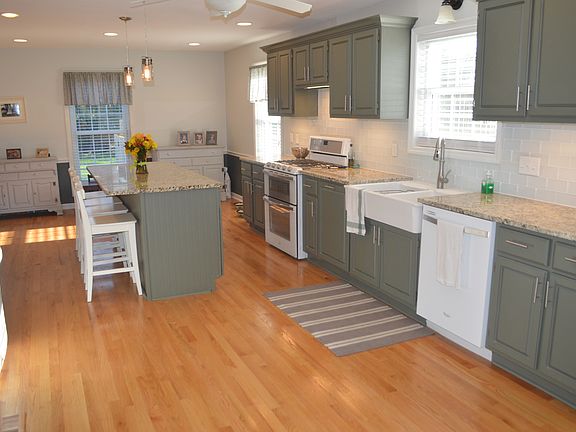 4th image of 9530 Glenwyck Ct