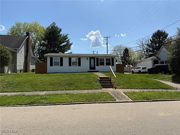 2nd image of 1138 Gomber Ave