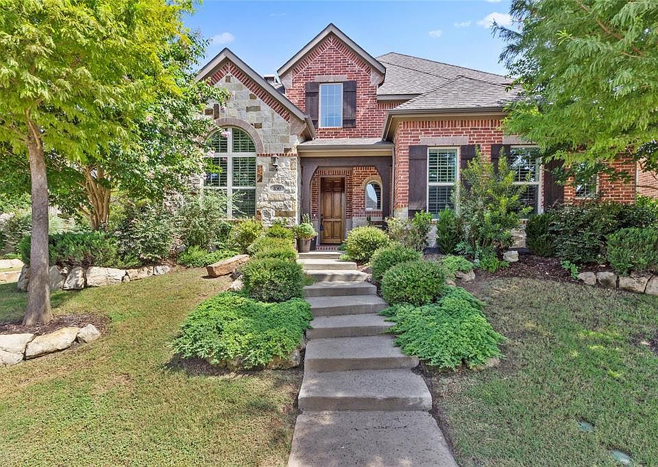 1st image of 850 Veneto Dr
