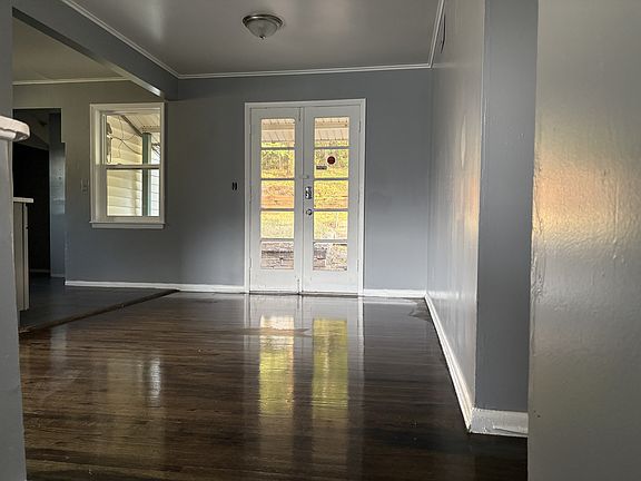 4th image of 3923 N Elgin Ave