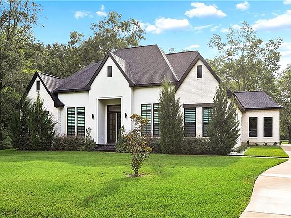 2nd image of 18 Arbor Ln
